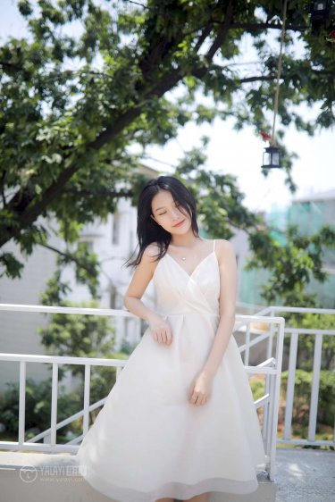 一边亲着一面膜下视频无声